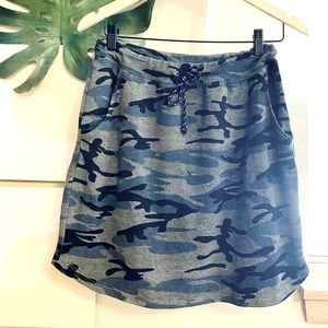 Sundry For EVEREVE Camo Saturday Skirt